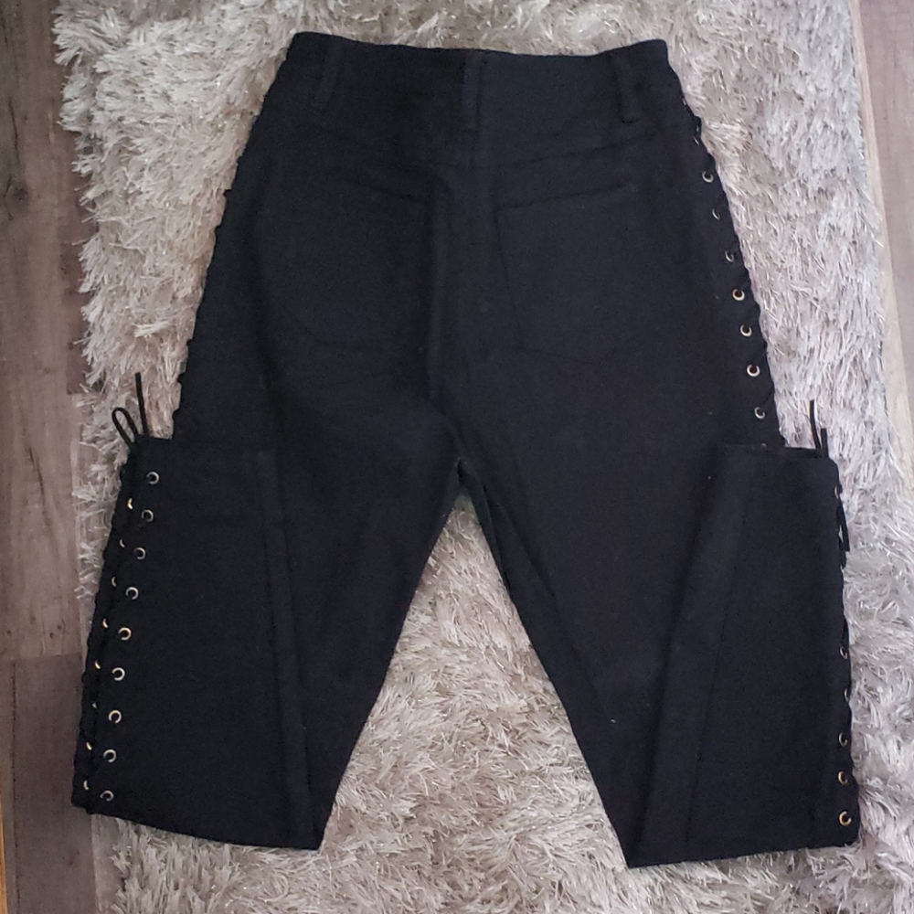 Black jean - Picture 2 of 2